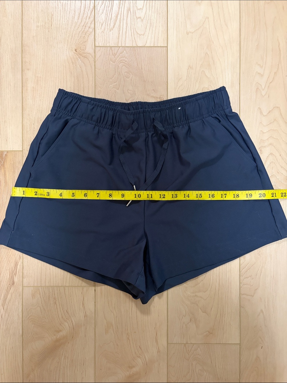Old Navy High Rise PowerSoft Shorts, Navy Blue, sz M - Picture 7 of 9